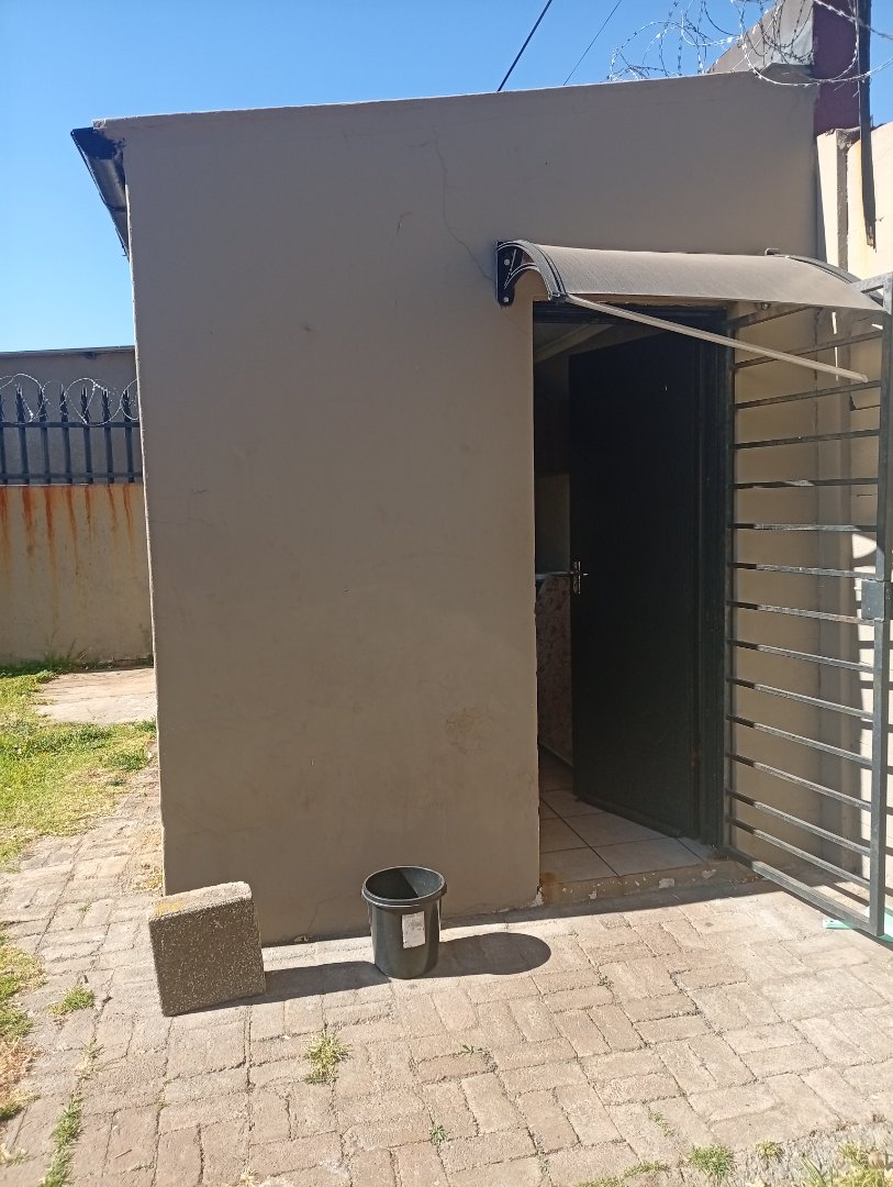 13 Bedroom Property for Sale in Brixton Gauteng