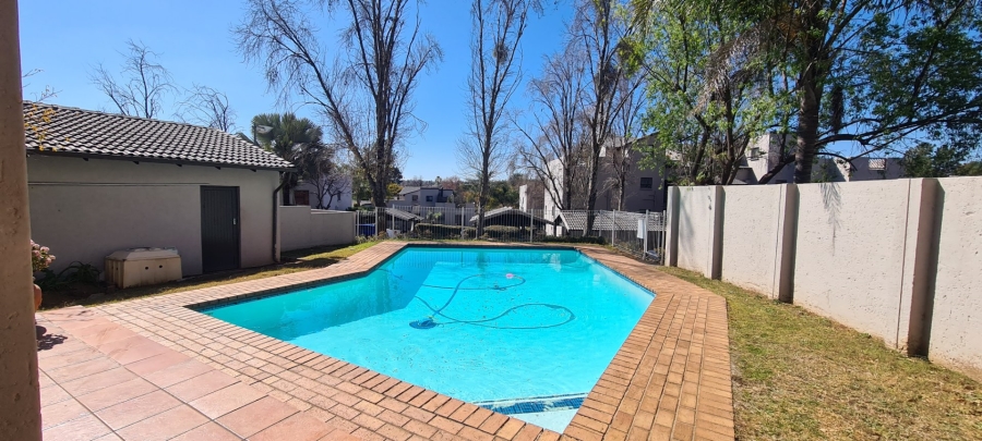 To Let 2 Bedroom Property for Rent in Morningside Gauteng