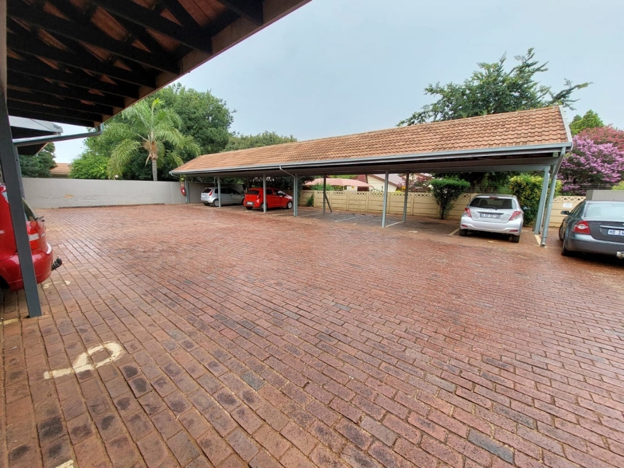 To Let 2 Bedroom Property for Rent in Clubview Gauteng