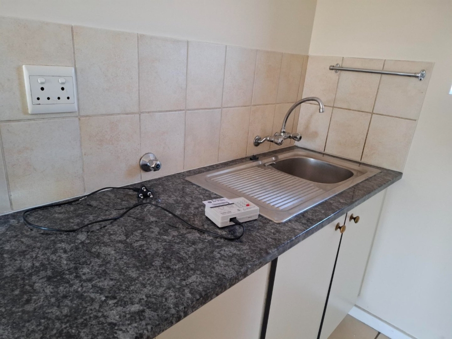 2 Bedroom Property for Sale in Zwartkop Gauteng