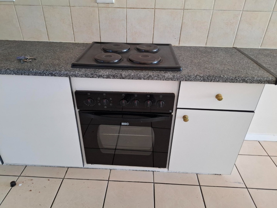 2 Bedroom Property for Sale in Zwartkop Gauteng