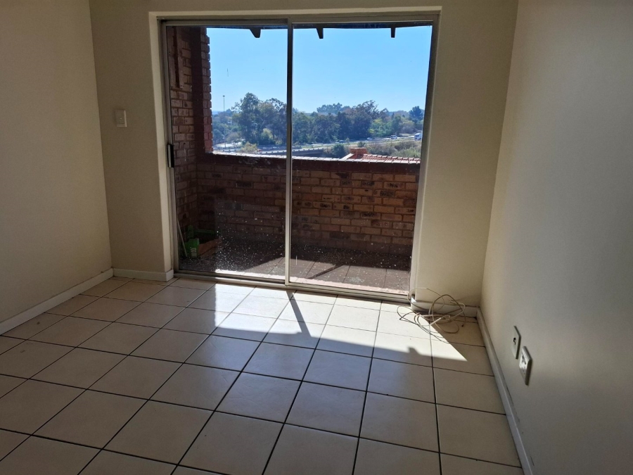 2 Bedroom Property for Sale in Zwartkop Gauteng