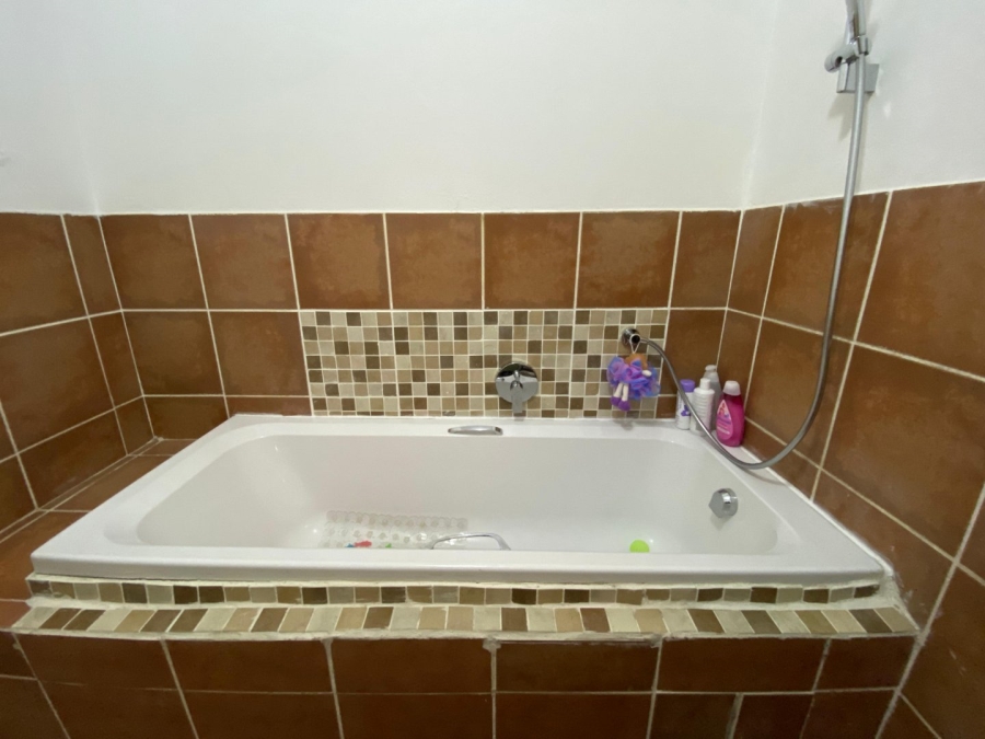 2 Bedroom Property for Sale in Florida Gauteng