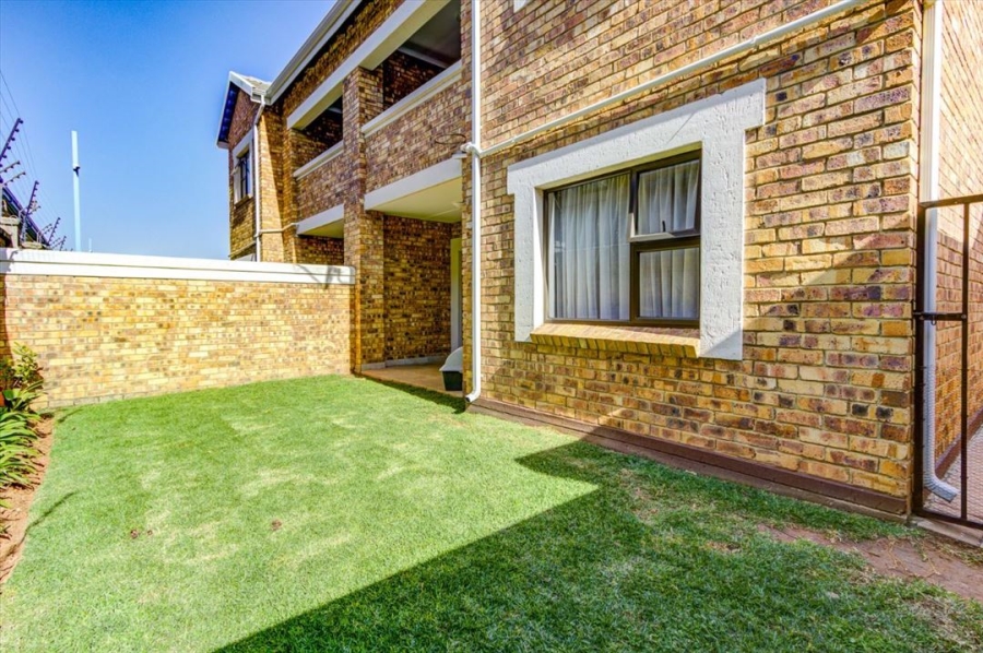 2 Bedroom Property for Sale in Beyers Park Gauteng