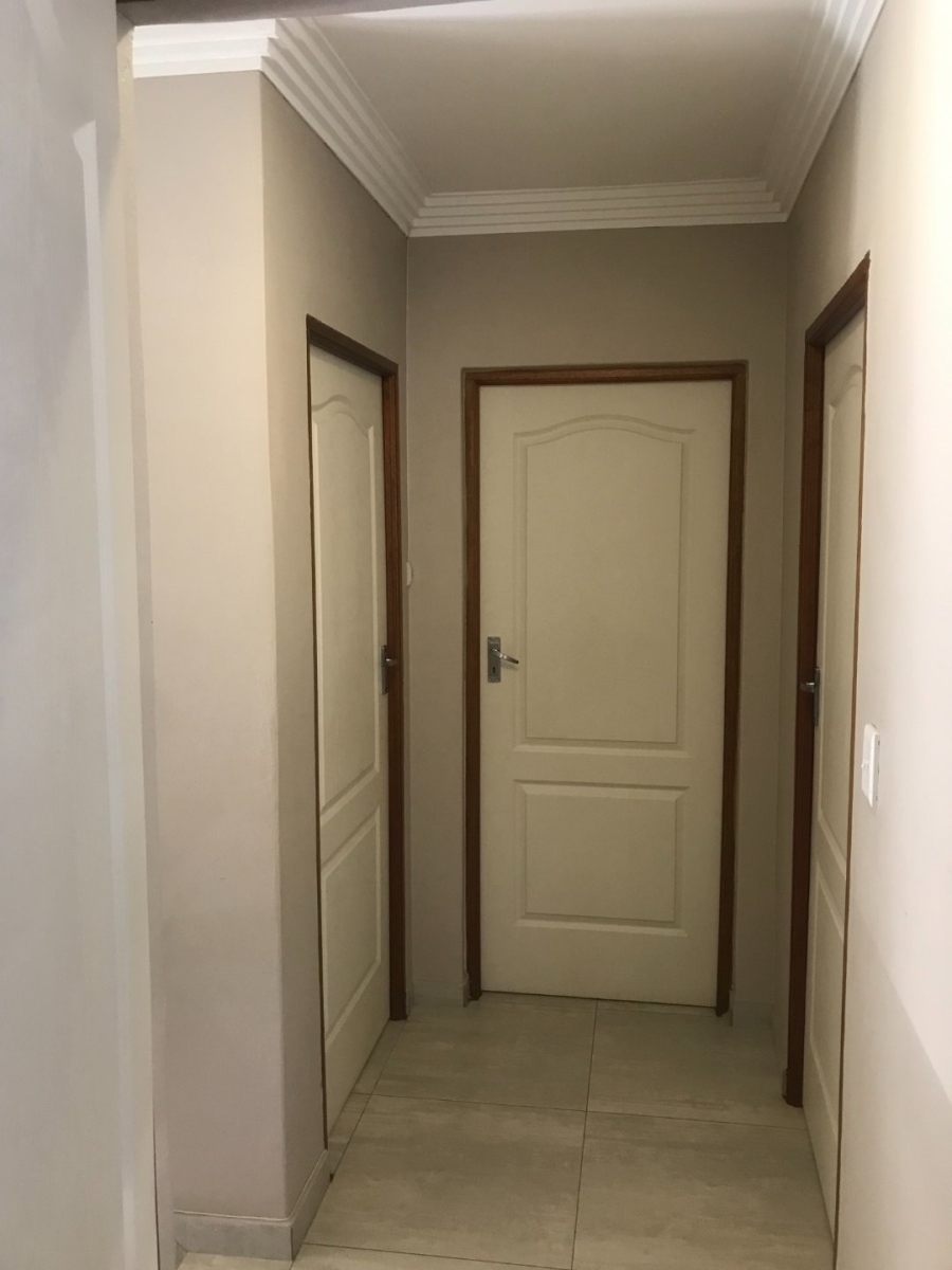 3 Bedroom Property for Sale in Azaadville Gardens Gauteng
