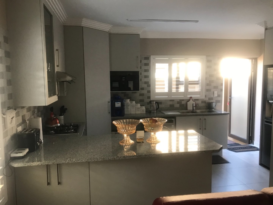 3 Bedroom Property for Sale in Azaadville Gardens Gauteng