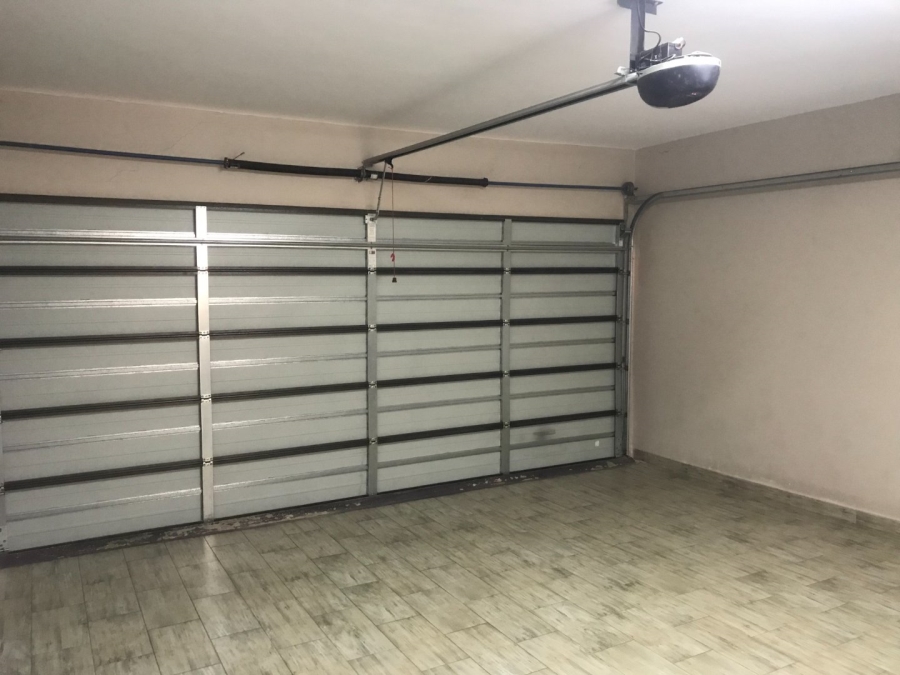3 Bedroom Property for Sale in Azaadville Gardens Gauteng