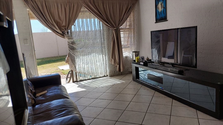 2 Bedroom Property for Sale in Eveleigh Gauteng