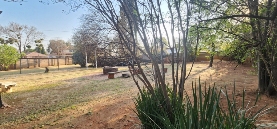 5 Bedroom Property for Sale in Erasmia Gauteng