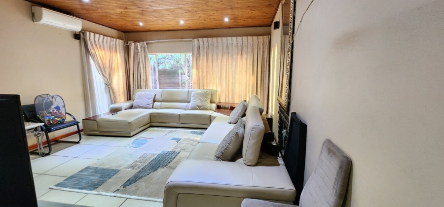 5 Bedroom Property for Sale in Erasmia Gauteng