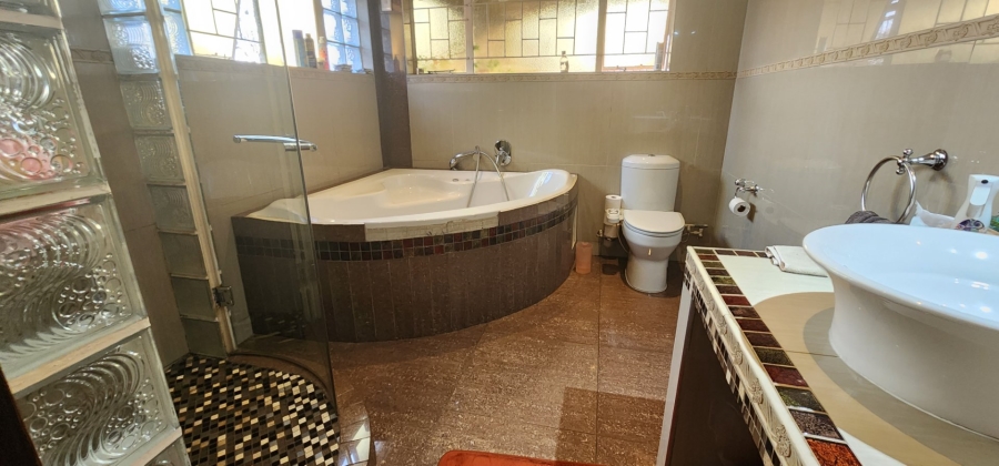 5 Bedroom Property for Sale in Erasmia Gauteng
