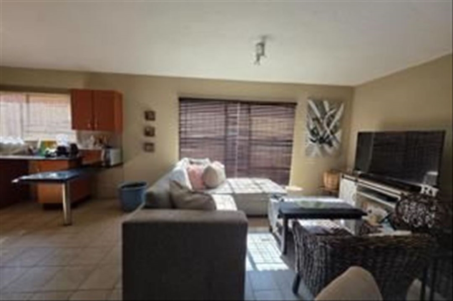 2 Bedroom Property for Sale in Groeneweide Gauteng