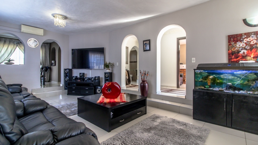 3 Bedroom Property for Sale in Suideroord Gauteng