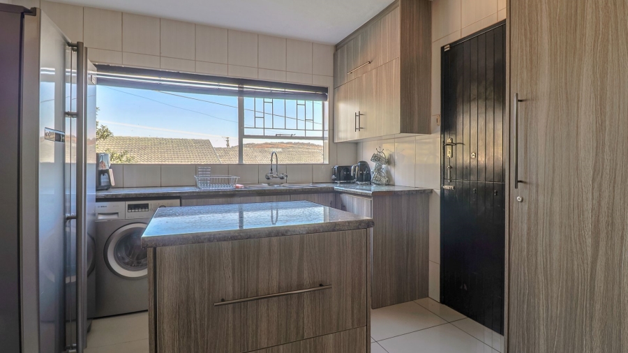 3 Bedroom Property for Sale in Suideroord Gauteng