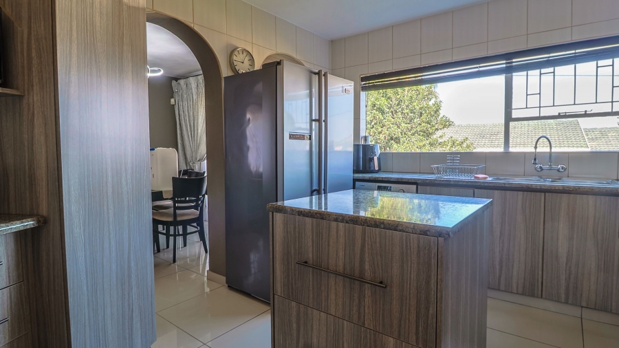 3 Bedroom Property for Sale in Suideroord Gauteng