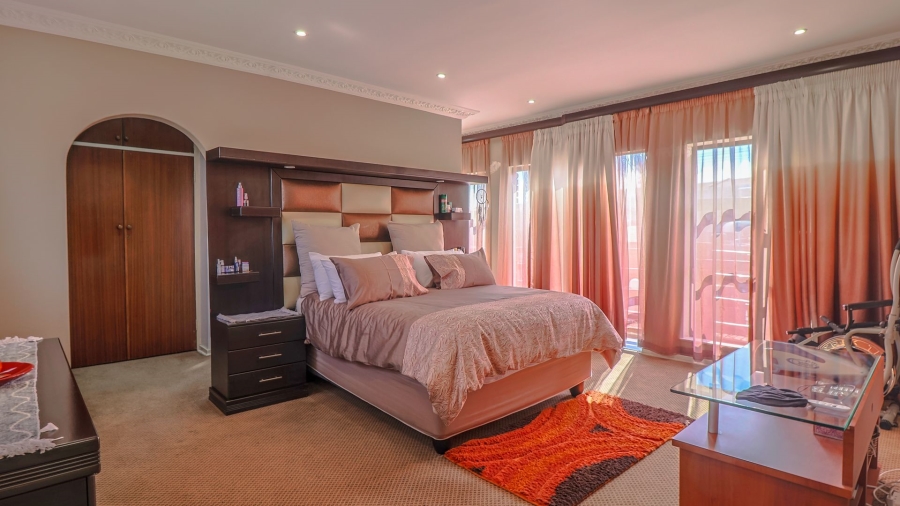 3 Bedroom Property for Sale in Suideroord Gauteng