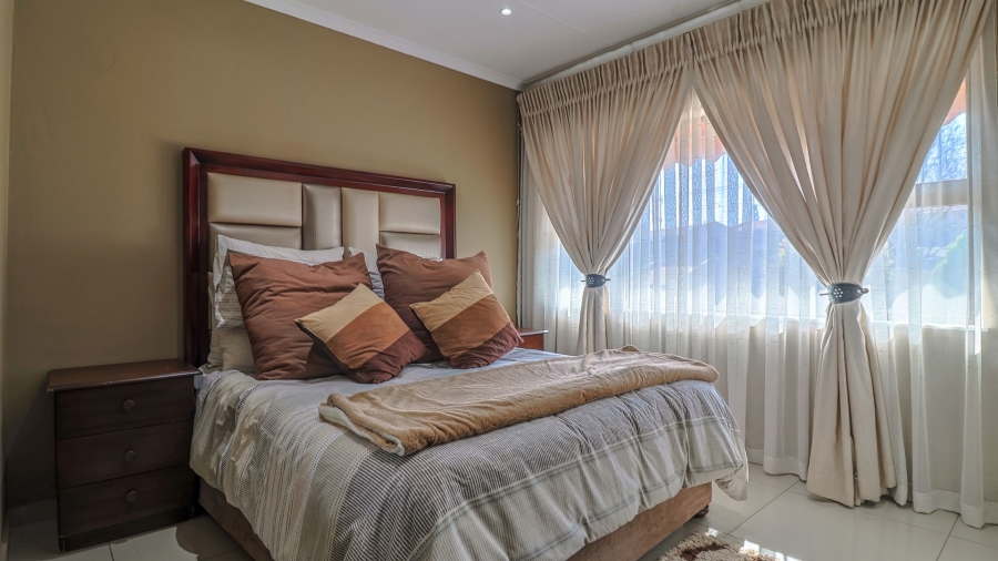 3 Bedroom Property for Sale in Suideroord Gauteng