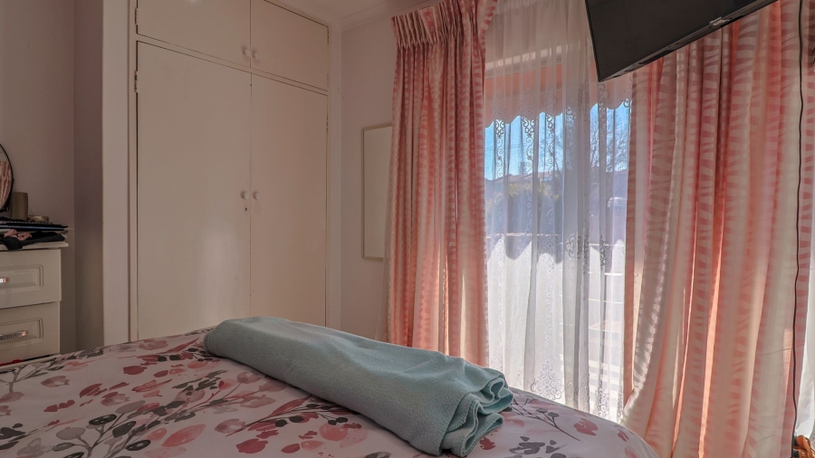 3 Bedroom Property for Sale in Suideroord Gauteng