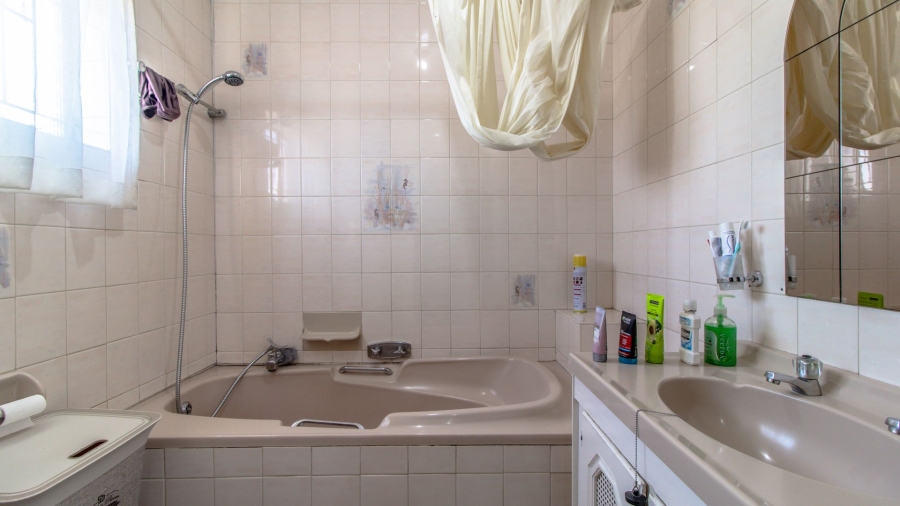 3 Bedroom Property for Sale in Suideroord Gauteng
