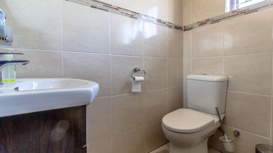 3 Bedroom Property for Sale in Suideroord Gauteng