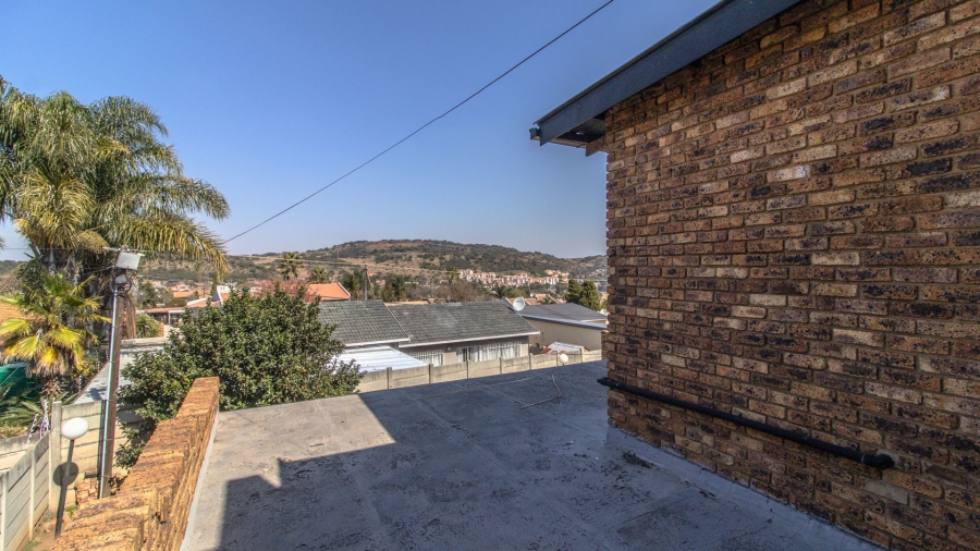 3 Bedroom Property for Sale in Suideroord Gauteng