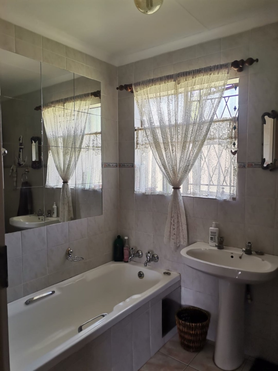 3 Bedroom Property for Sale in Hesteapark Gauteng