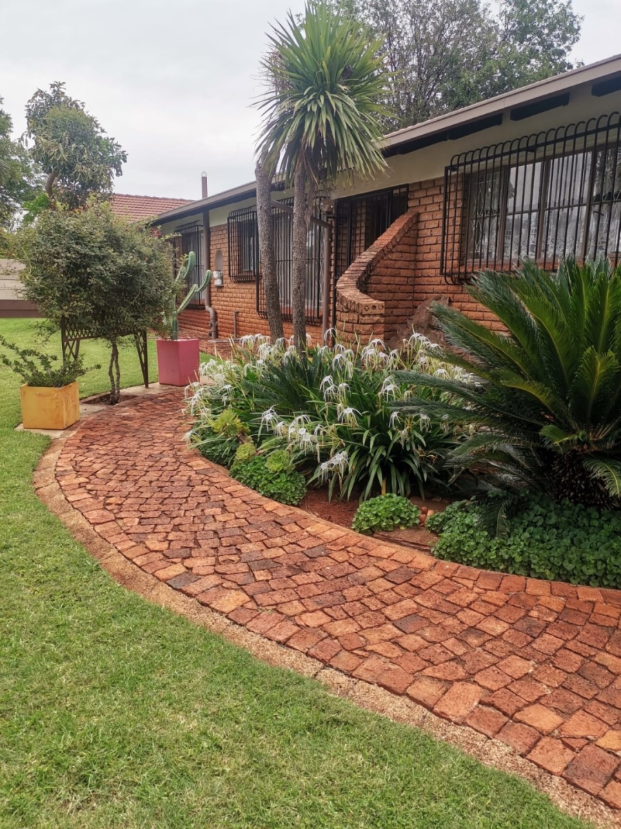 3 Bedroom Property for Sale in Hesteapark Gauteng