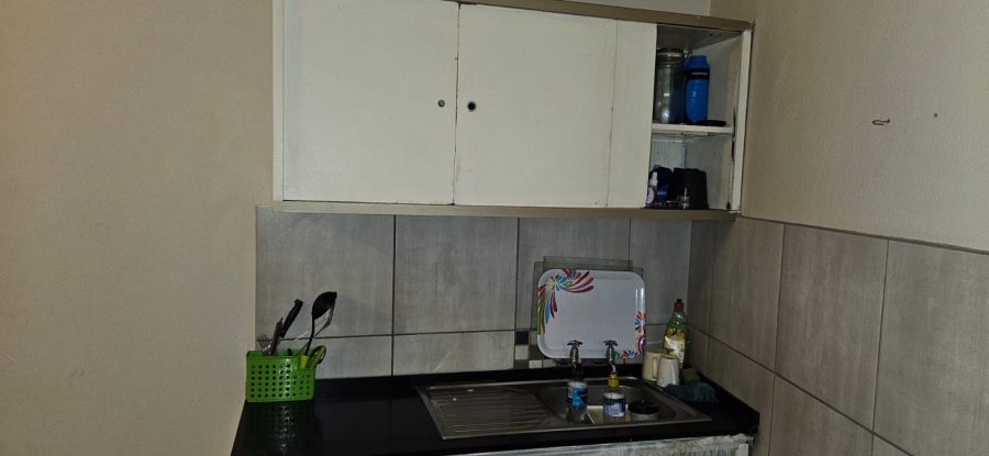 To Let 1 Bedroom Property for Rent in Witfield Gauteng