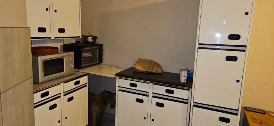 To Let 1 Bedroom Property for Rent in Witfield Gauteng