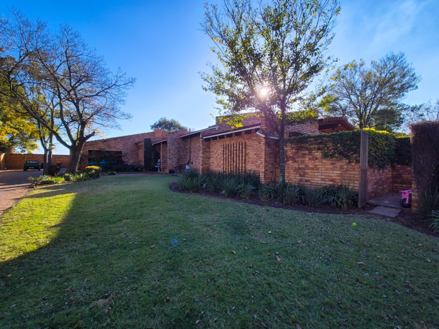 4 Bedroom Property for Sale in Vanderbijlpark SW 5 Gauteng
