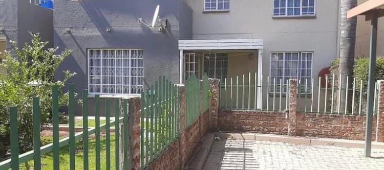 To Let 3 Bedroom Property for Rent in Bartlett Gauteng