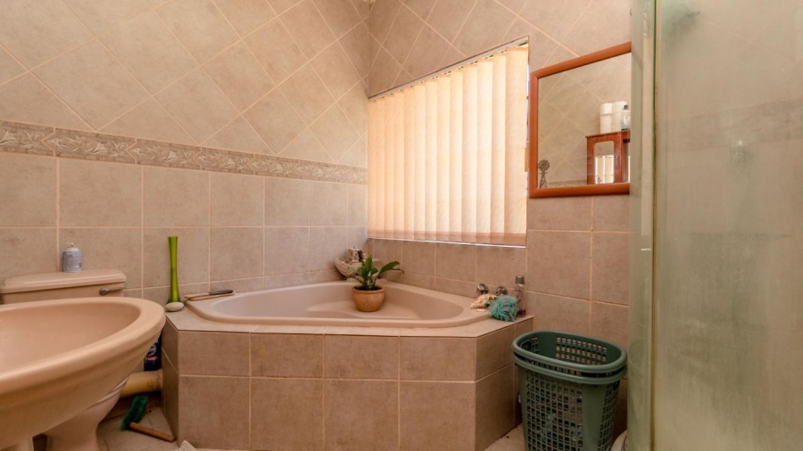 4 Bedroom Property for Sale in Pretoria North Gauteng