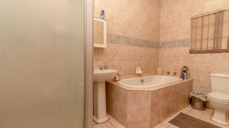 4 Bedroom Property for Sale in Pretoria North Gauteng