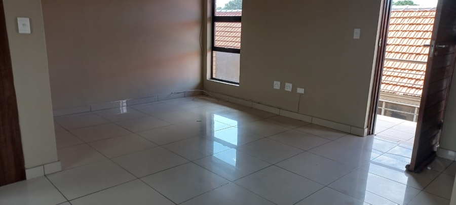 To Let 2 Bedroom Property for Rent in Crown Gardens Gauteng