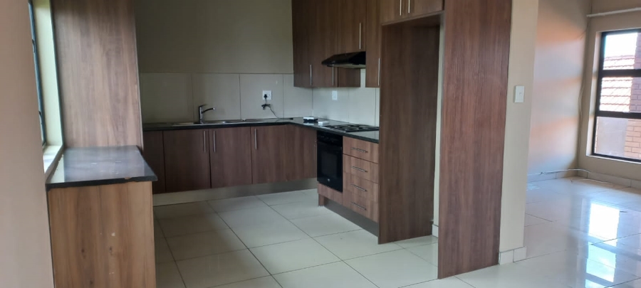 To Let 2 Bedroom Property for Rent in Crown Gardens Gauteng