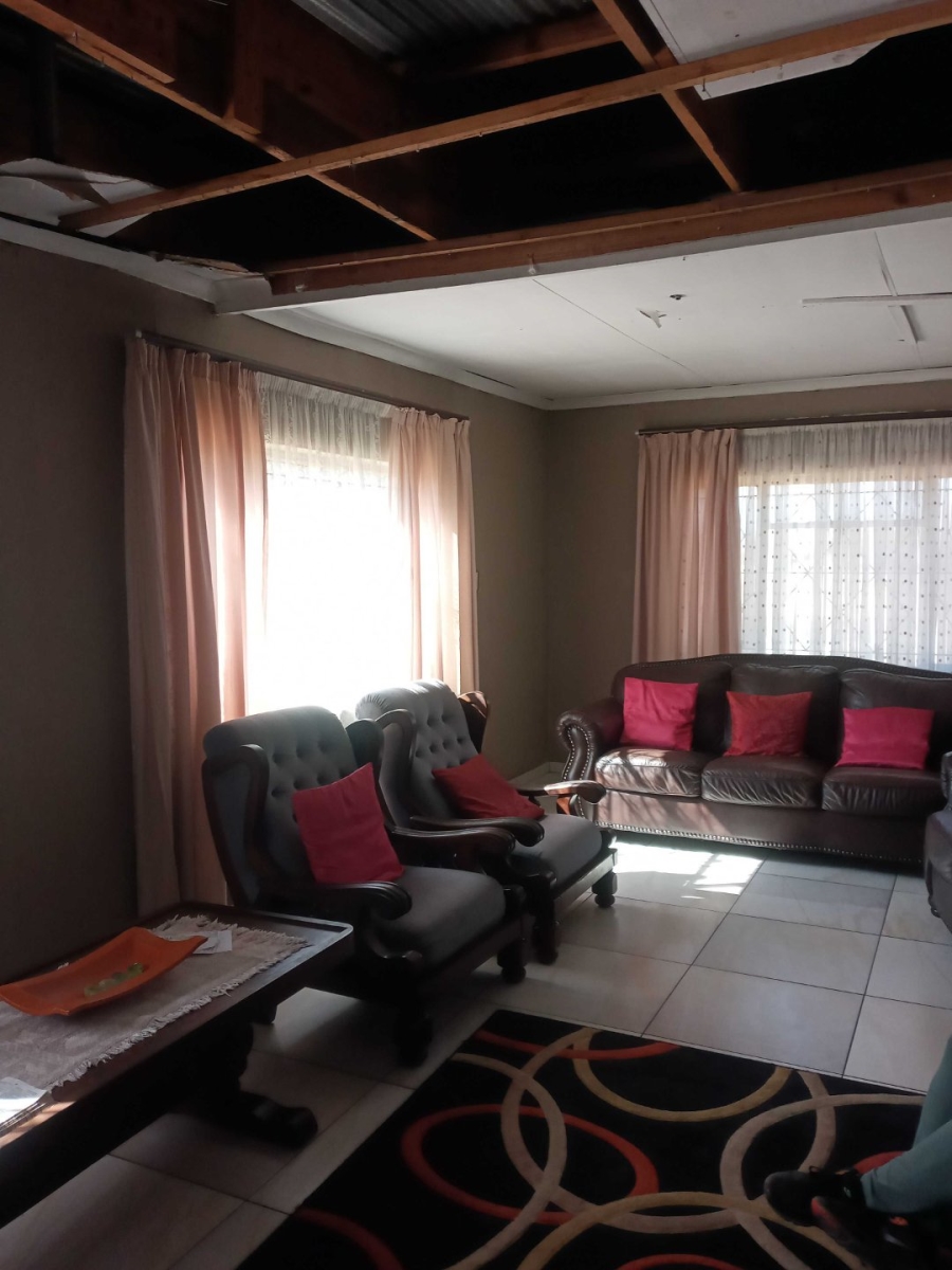 3 Bedroom Property for Sale in Nelsonia Gauteng