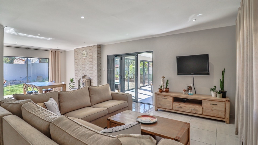 3 Bedroom Property for Sale in Highway Gardens Gauteng