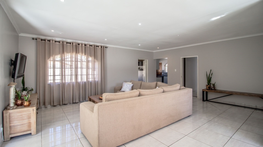 3 Bedroom Property for Sale in Highway Gardens Gauteng