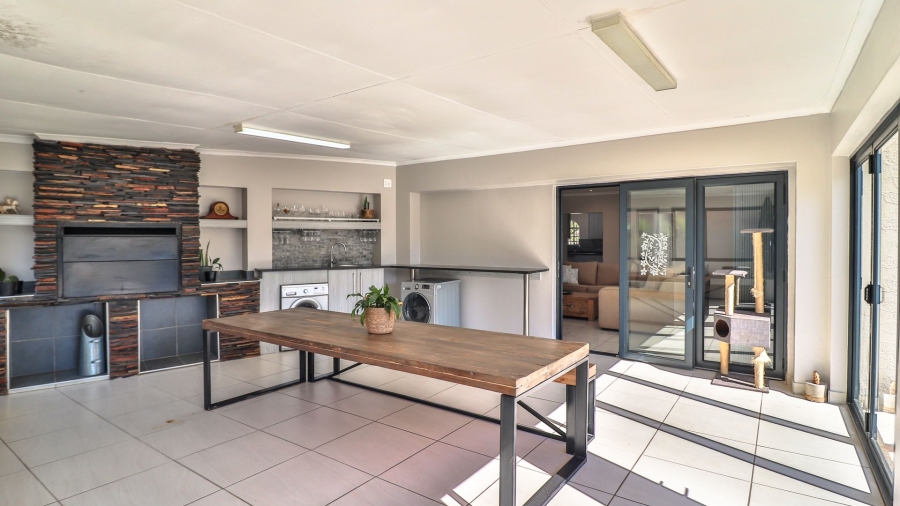 3 Bedroom Property for Sale in Highway Gardens Gauteng