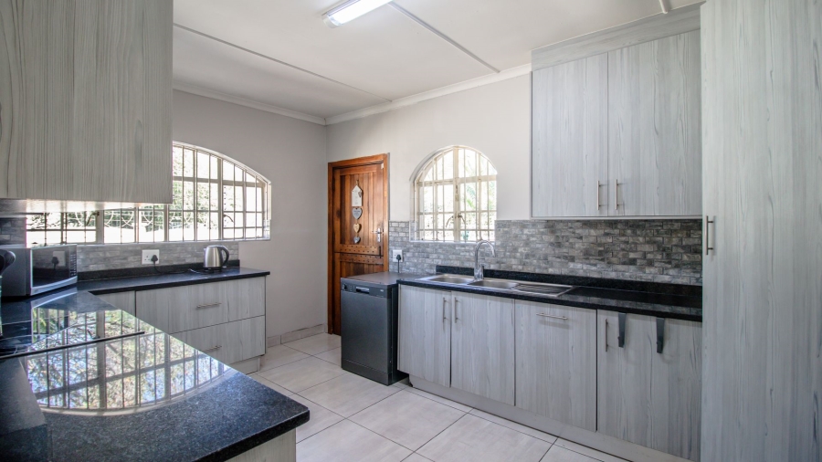 3 Bedroom Property for Sale in Highway Gardens Gauteng