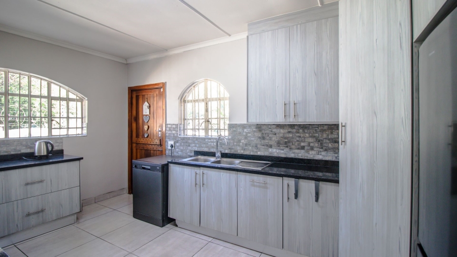 3 Bedroom Property for Sale in Highway Gardens Gauteng