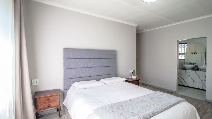 3 Bedroom Property for Sale in Highway Gardens Gauteng