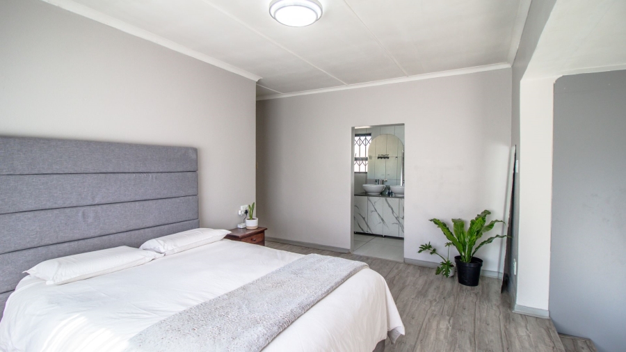 3 Bedroom Property for Sale in Highway Gardens Gauteng