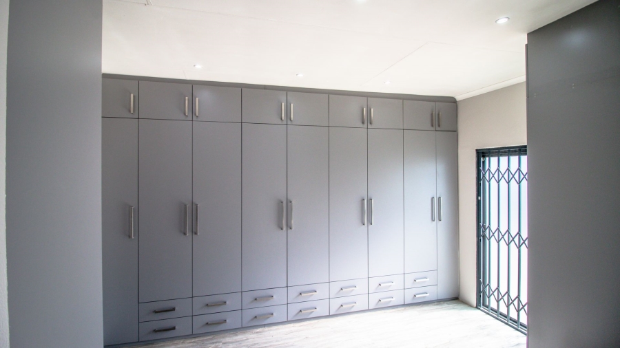 3 Bedroom Property for Sale in Highway Gardens Gauteng