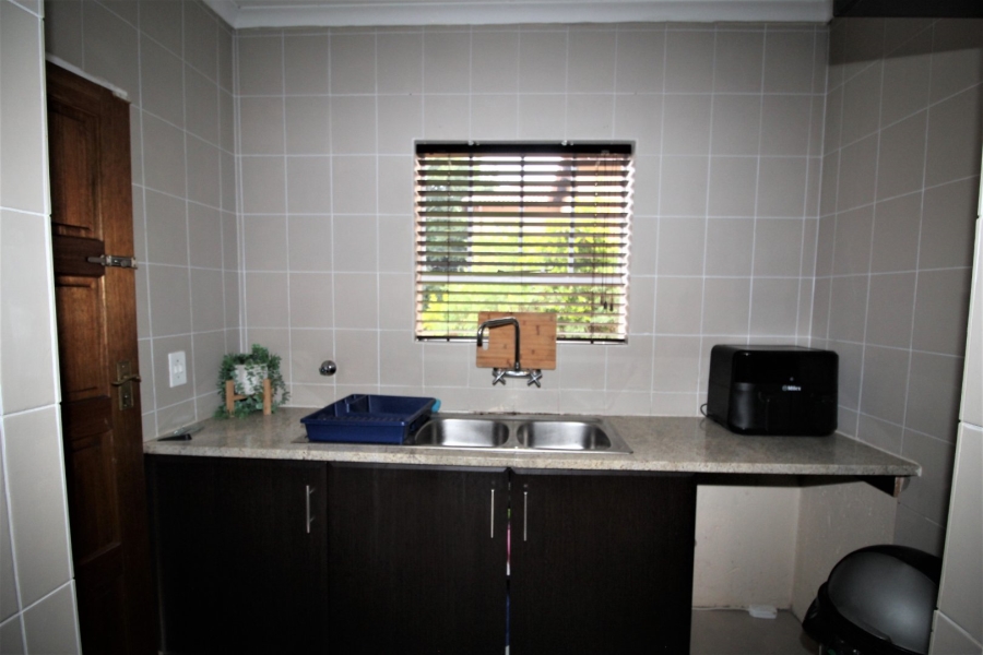 3 Bedroom Property for Sale in Honeydew Ridge Gauteng
