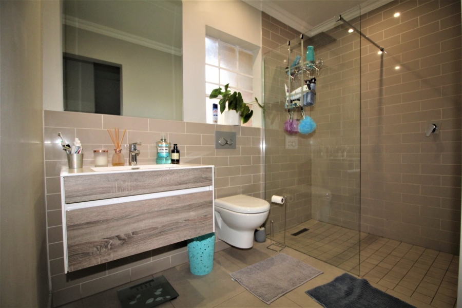 3 Bedroom Property for Sale in Honeydew Ridge Gauteng