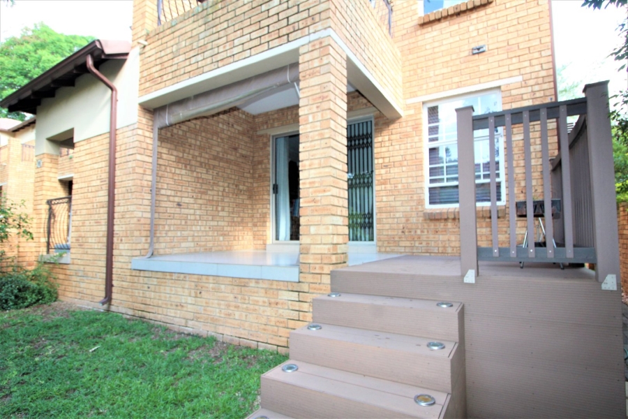 3 Bedroom Property for Sale in Honeydew Ridge Gauteng