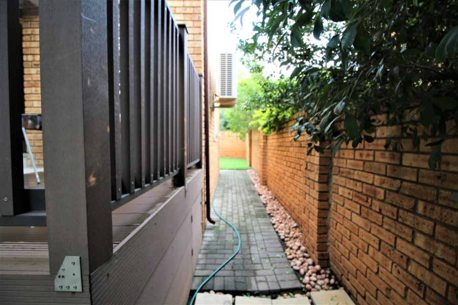 3 Bedroom Property for Sale in Honeydew Ridge Gauteng