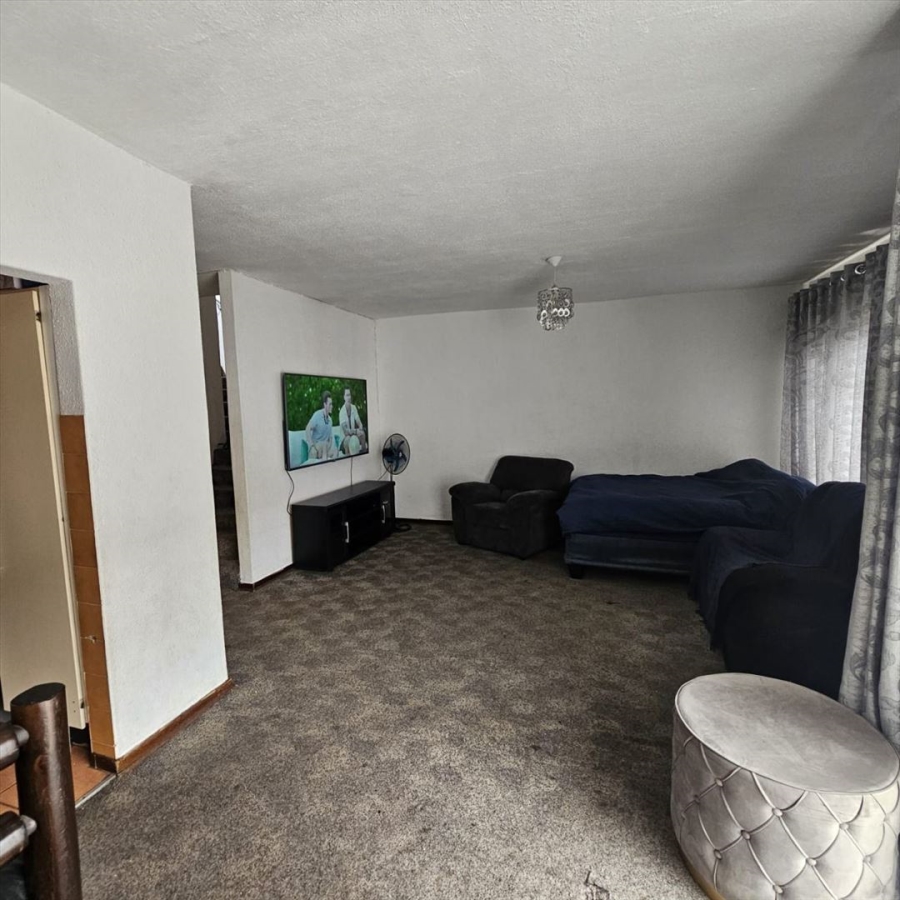 2 Bedroom Property for Sale in Birchleigh Gauteng