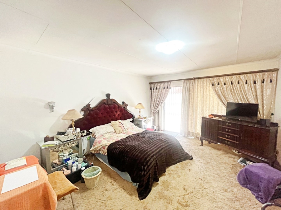 3 Bedroom Property for Sale in Wierda Park Gauteng